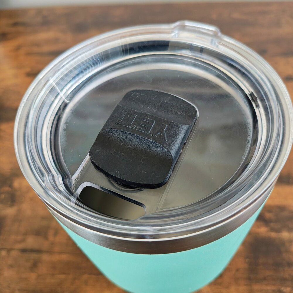 YETI 30 oz Rambler Water Bottle - Picture 2 of 7